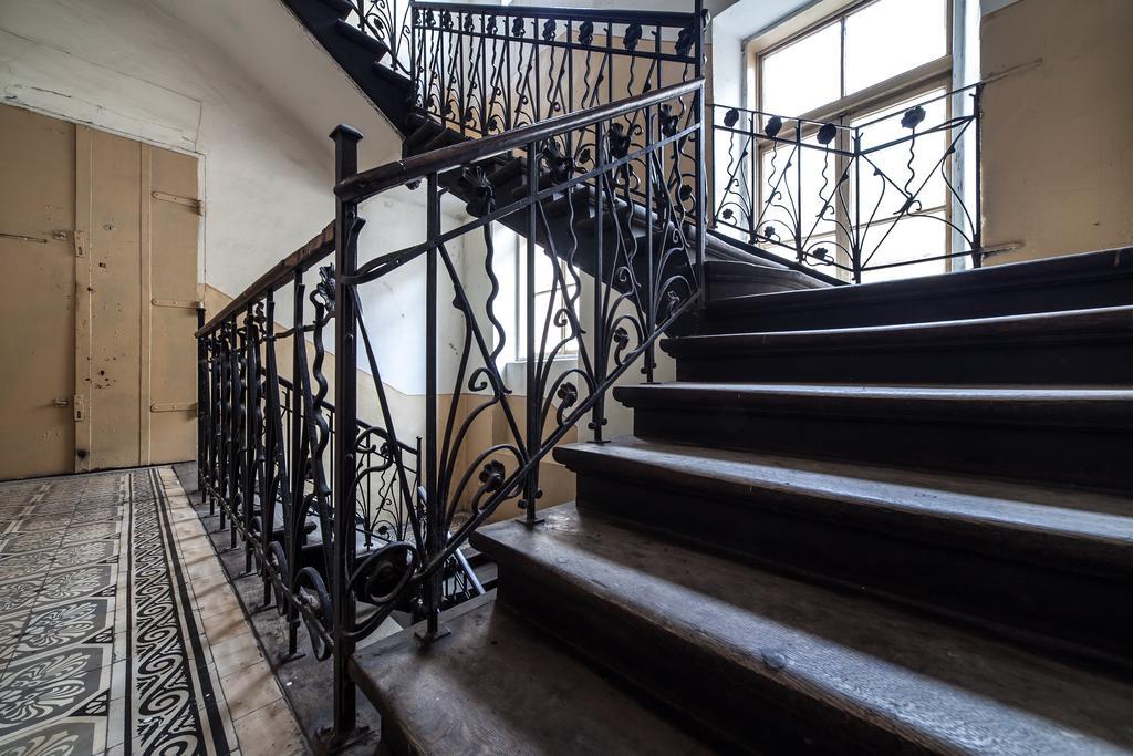 Queens Apartments Lviv Buitenkant foto